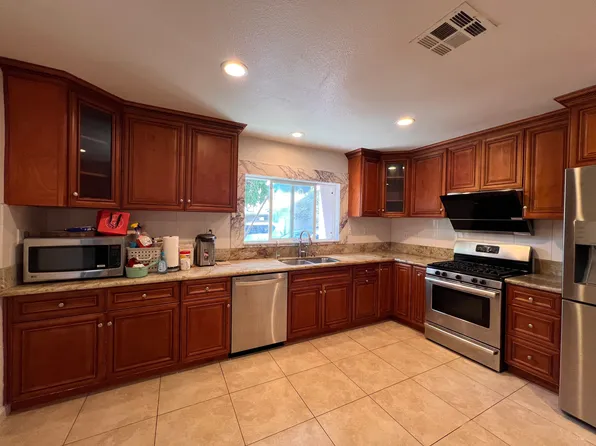 16706 E Cypress St #B, Covina, CA 91722