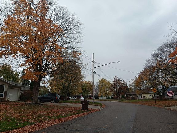 4th image of 505 S Traver St