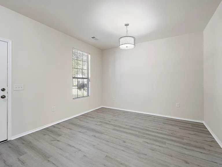 1418 S Maple Dr — Photo 9