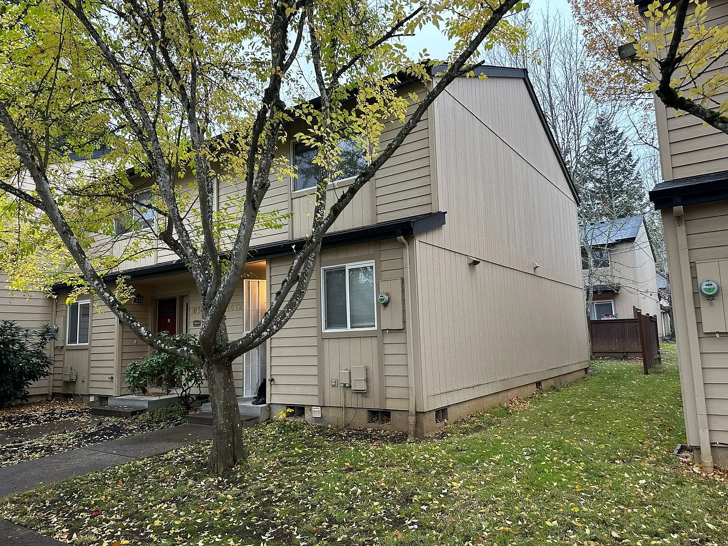Beautifully updated townhouse in Eugene! — Photo 1