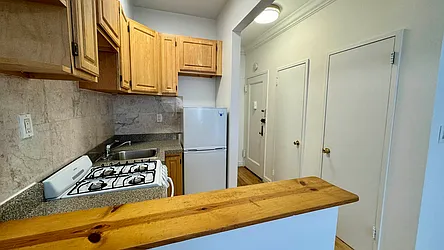 Rented by HOLTON REAL ESTATE INC.