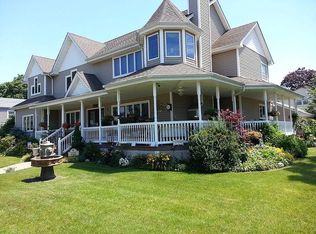 2125 Pine St, Wantagh, NY 11793