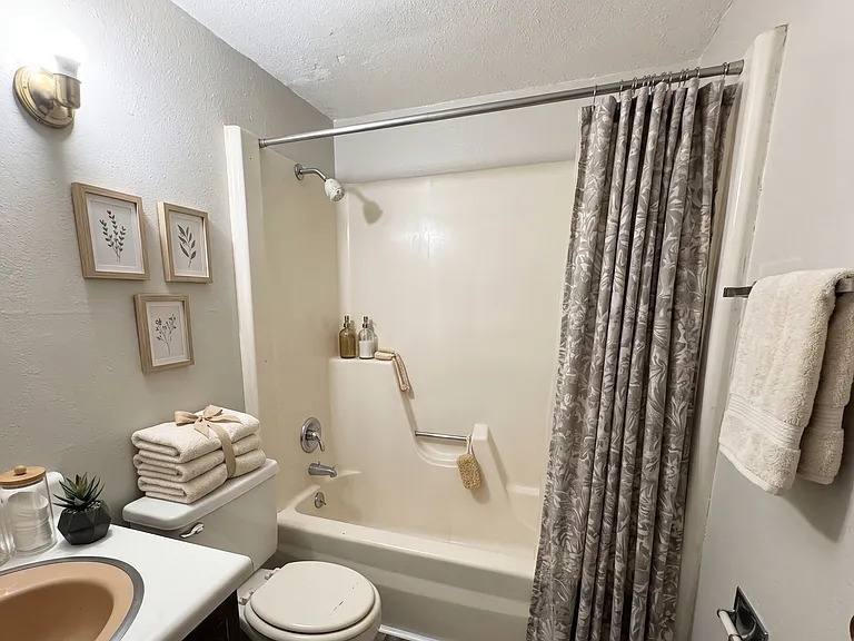 1211 Langley Rd — Photo 4