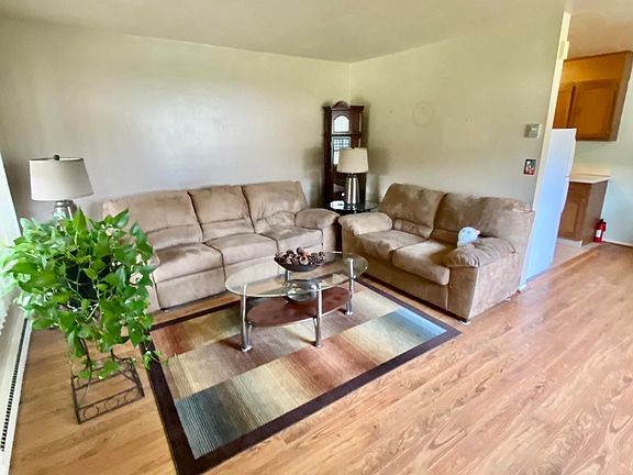 3rd image of 872F Balmoral Ct #1006