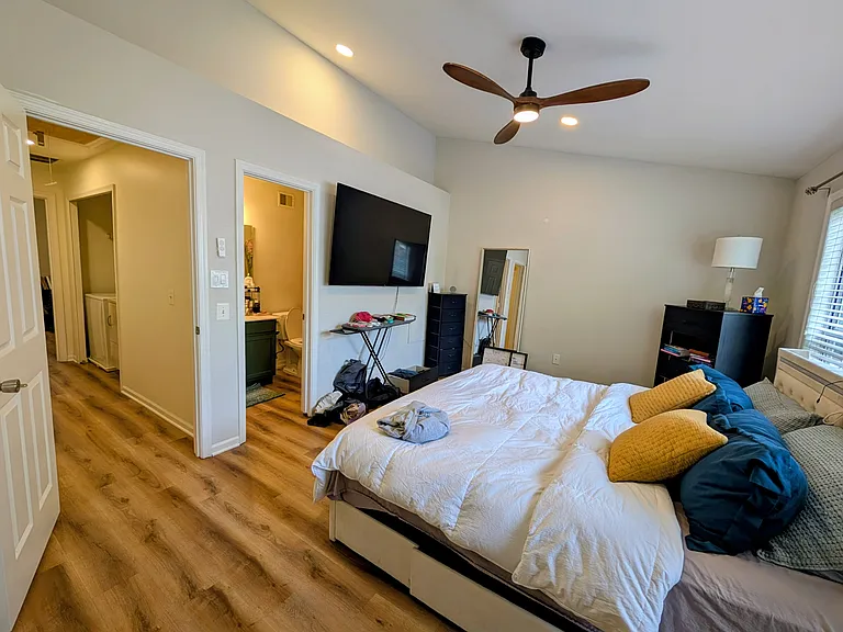 12153 Wedgeway Pl — Photo 4