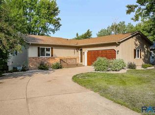 5001 S Twin Ridge Rd, Sioux Falls, SD 57108