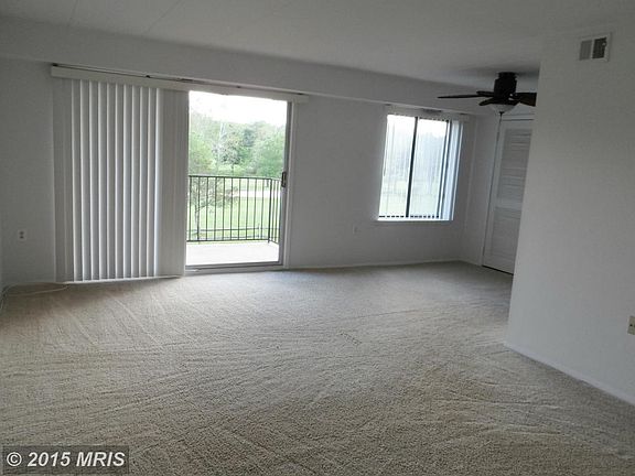 Living Room & Dining Area