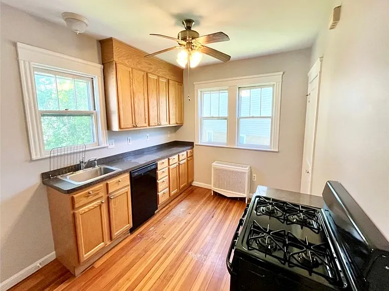 6-8 David Street — Photo 2
