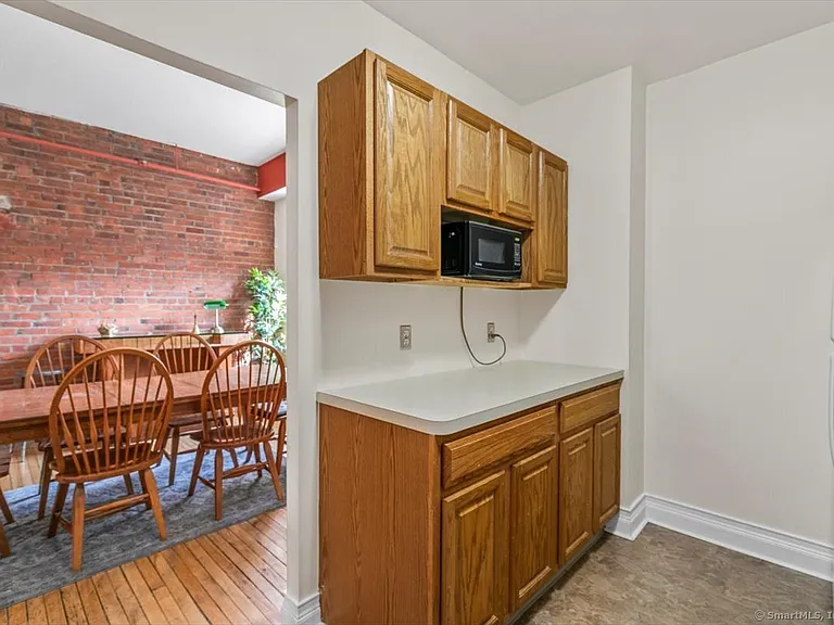 196 Crown St #310 — Photo 11