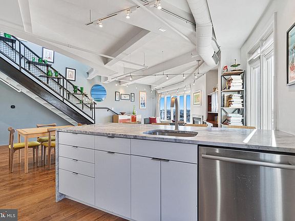 3rd image of 1700 Kalorama Rd NW #Penthouse 502