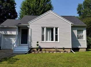 2206 W 7th St, Waterloo, IA 50702