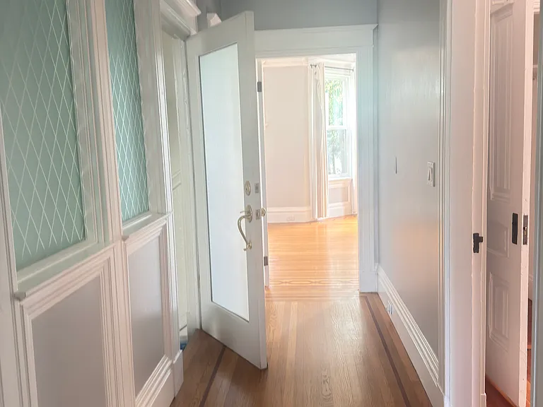 838 Shrader St #2 — Photo 4