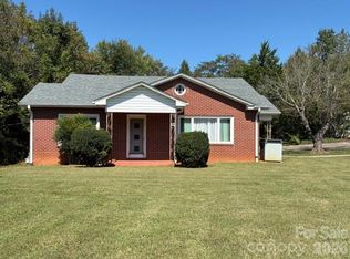 708 Carbon City Rd, Morganton, NC 28655