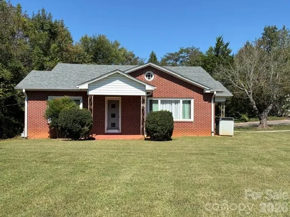 708 Carbon City Rd, Morganton, NC 28655
