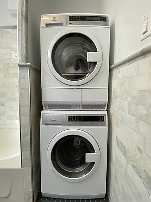 Rented by Waverly Realty Associates | media 17