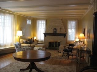 2977 N Marietta Ave, Milwaukee, WI 53211