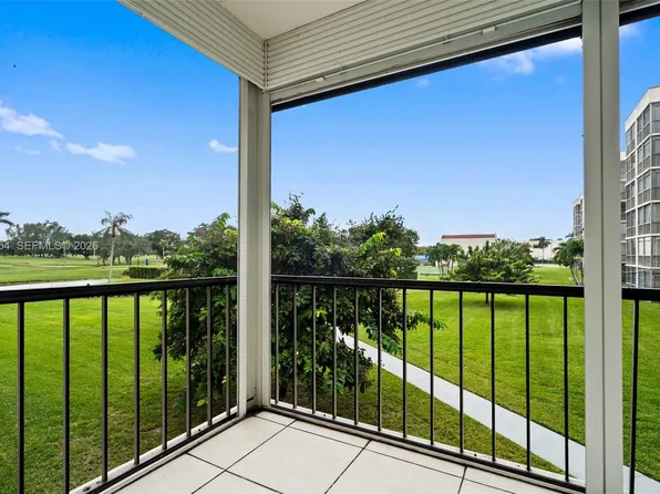 8900 Washington Blvd APT 205, Hollywood, FL 33025
