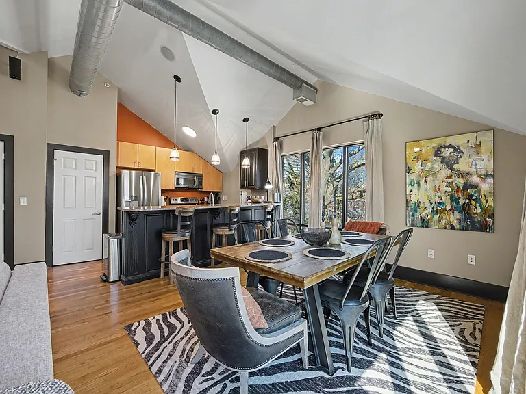 261 S Limestone St #304 — Photo 19