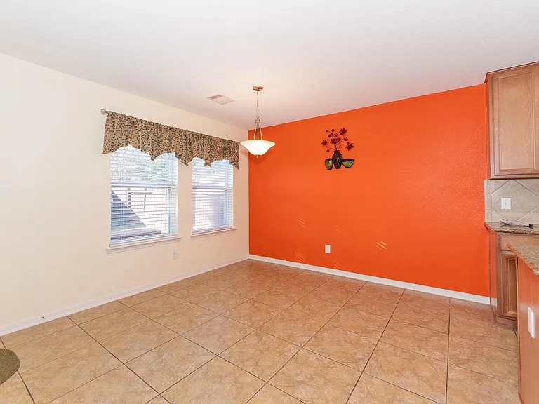 2947 Red Oak Leaf Trl — Photo 7