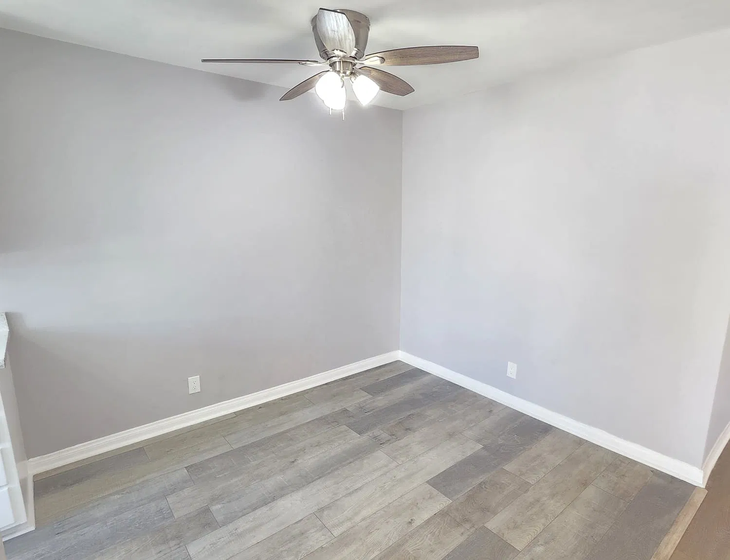 13813 Oxnard — Photo 3