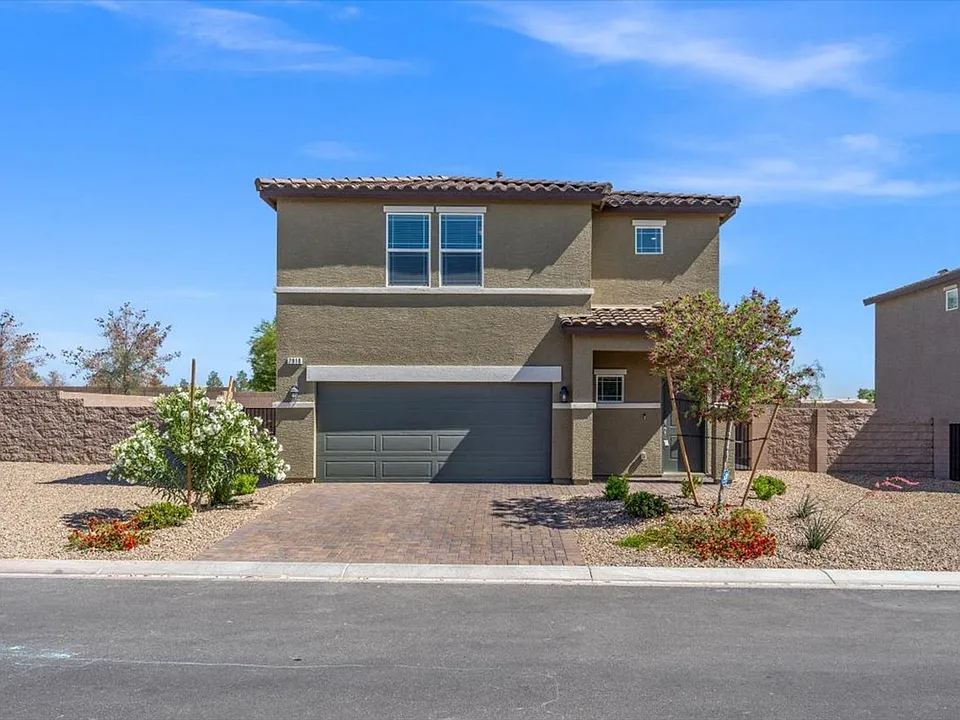 7910 Diamond Sky Ave