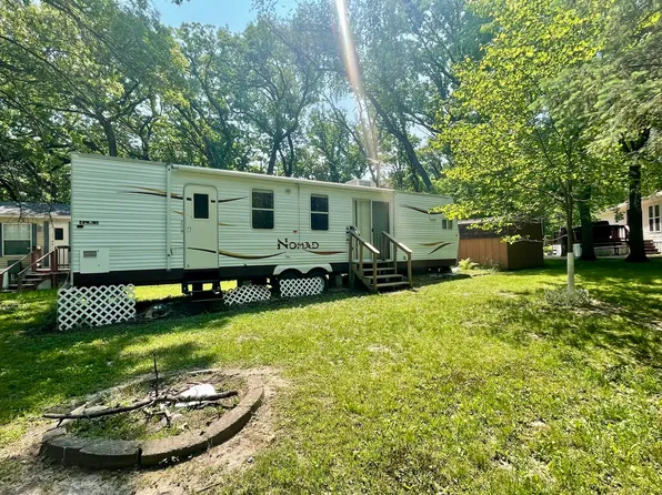 10-117 Woodhaven Lakes, Sublette, IL 61367