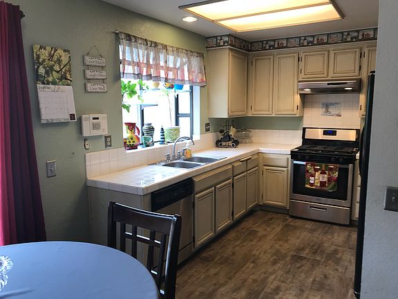 2nd image of 10297 Crossing Green Cir