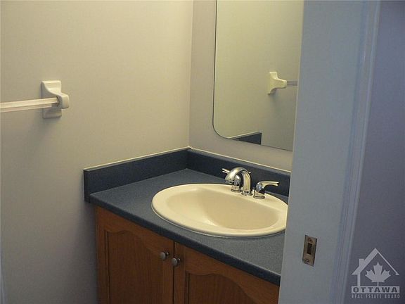 4th image of 31 Saddlesmith Cir
