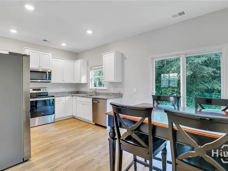 2 Coby Ln — Photo 8