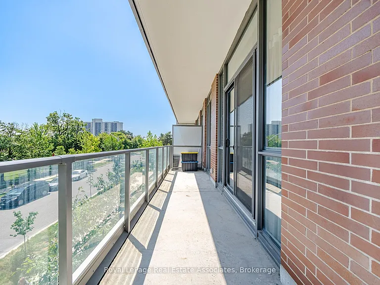 32 Forest Manor Rd #207 — Photo 25