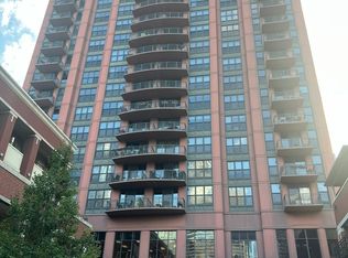 330 N Jefferson St APT 408, Chicago, IL 60661