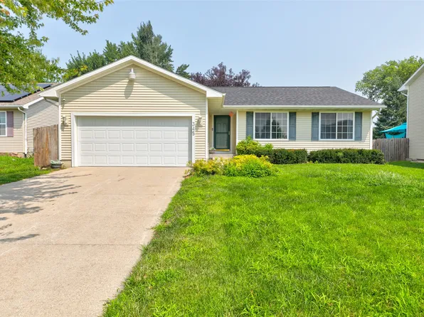 345 SE Olson Dr, Waukee, IA 50263