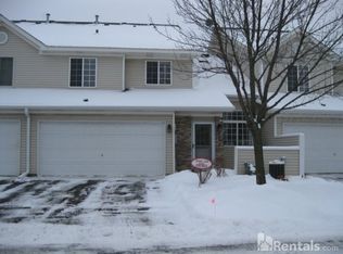 8899 Spring Ln, Woodbury, MN 55125