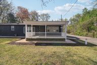 Tucker Rd-1504-001.jpg