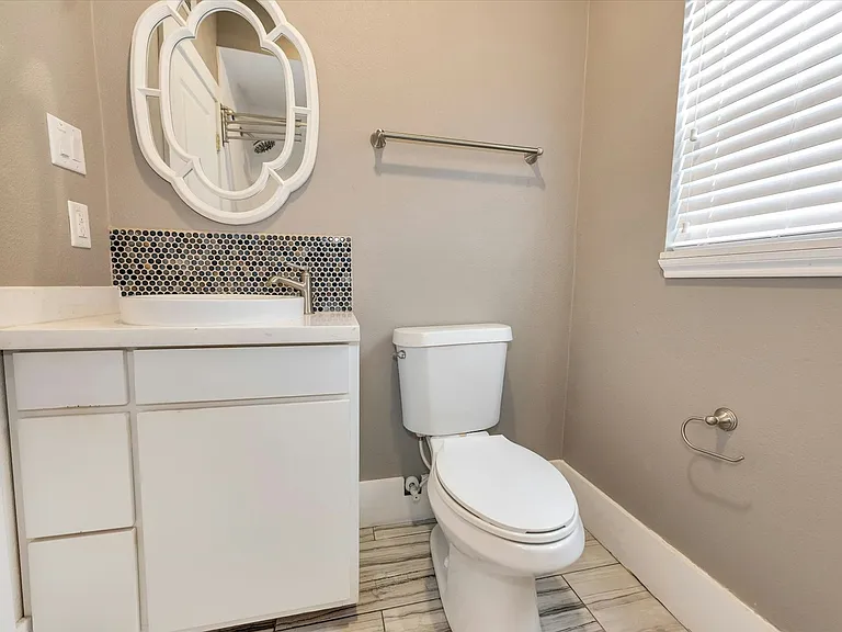 4114 Lamar St #1 — Photo 16