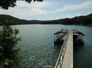 1741 Cove Point Rd, La Follette, TN 37766