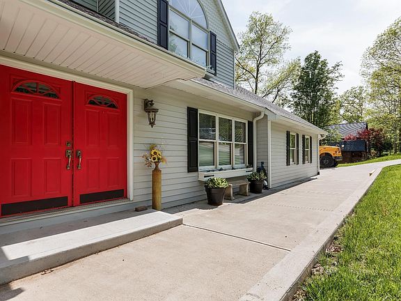 3rd image of 1461 Sandamont Dr