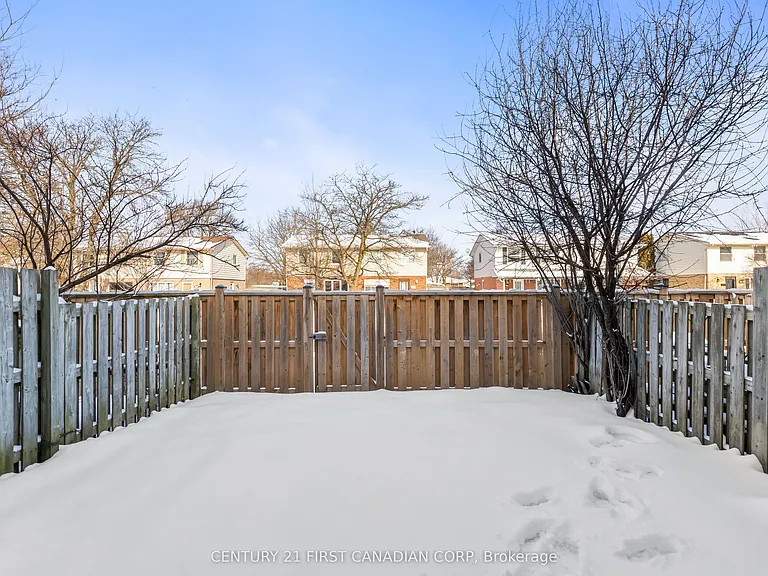 500 Osgoode Dr #20 — Photo 28