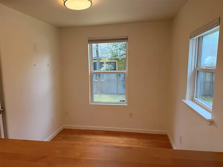 1182 Pandora St — Photo 11
