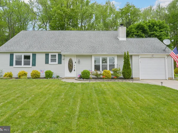 13 Whitlow Dr, Westampton, NJ 08060
