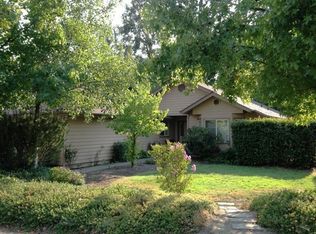 2136 NW Heidi Ln, Grants Pass, OR 97526