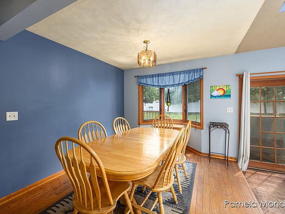 4th image of 5466 Pinebrook Ave SE