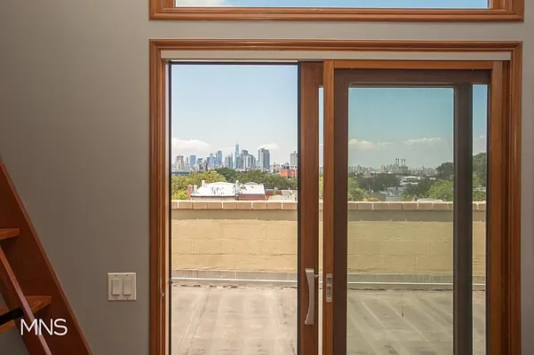 Rented by MNS Marketing | media 17