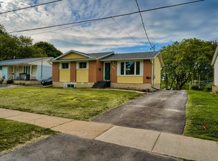 631 Aylmer Cres #2, Kingston, ON K7M 6K3