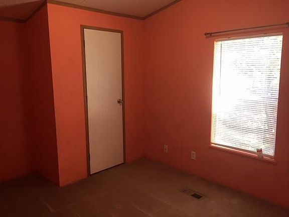 5th image of 912 High Mesa Dr