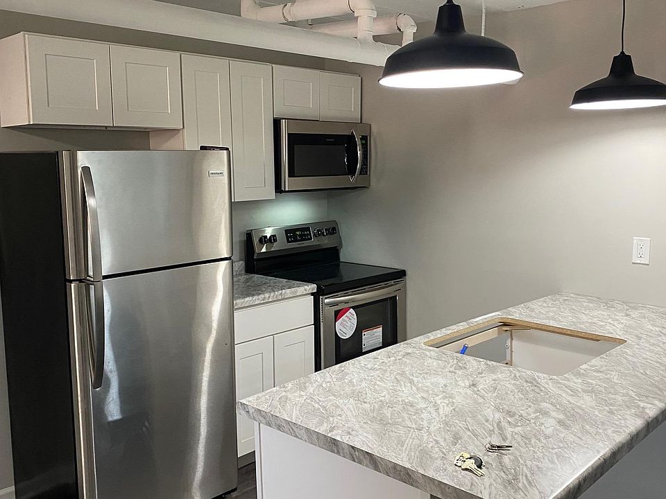 1st image of 2007 E Linnwood Ave #8B