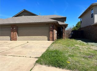 11137 SW 5th St, Yukon, OK 73099