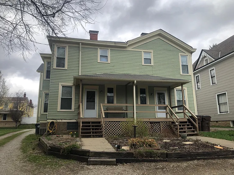 325 E Main St — Photo 12