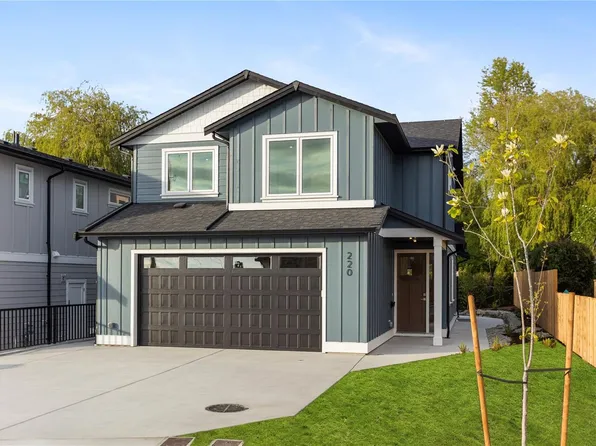 220 Kamloops Ave, Saanich, BC V8Z 1W5