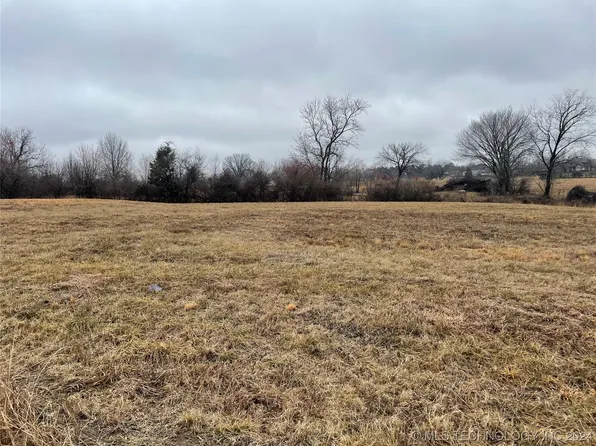 9154 E Pine Creek St, Catoosa, OK 74015